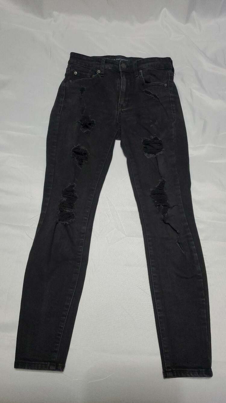 Aeropostale High Rise Jegging Black Distressed Jeans
